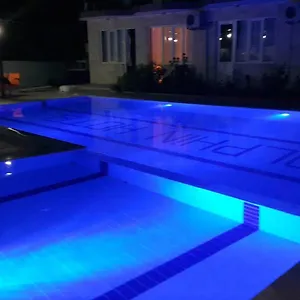 Hotel Dolphin Yunus